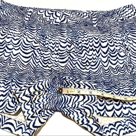 Stylus Wavy Stripe Blue White Print Shorts Women's 4 - Picture 6 of 7